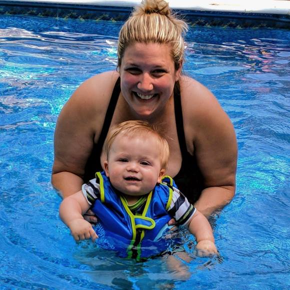 Meet your Posher, Stacy - Picture 1 of 1